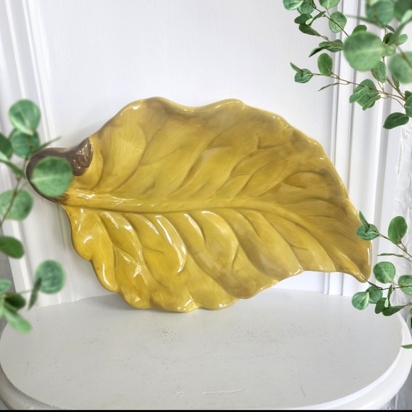 STYLE-EYES by Baum bros,Porcelain harvest gold  LEAF Design Serving Plate - Picture 1 of 7